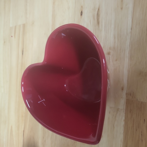 Rae Dunn XO MEASURING CUPS - Picture 2 of 7